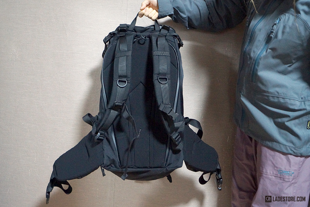 RAIN OR SHINE 2021-22 BC PACK 33L - LADE STORE 花笠高原